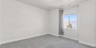 Large luxurious house with view of beautiful Utah Lake! Gallery 27