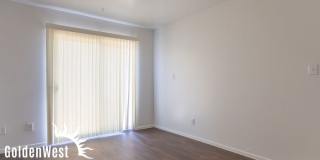 2209 West Belmont Avenue Gallery 10
