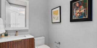 1425 Brickell Ave Gallery 47