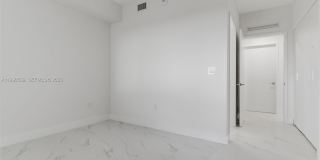 711 NE 23 TERRACE Gallery 28