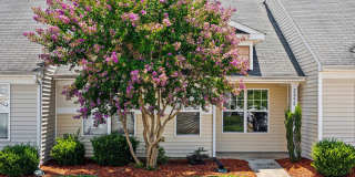 Beautiful 2 bedroom Ranch Townhome in the heart of Lake Wylie! Gallery 1