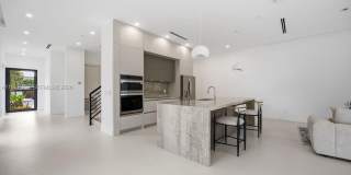 1321 NE 13th Avenue 1321, Fort Lauderdale, FL 33304 Gallery 4