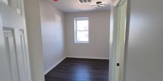 2015 E FAIRMOUNT Avenue Gallery 24