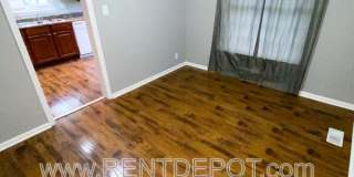 112 S Lincoln Park Gallery 8