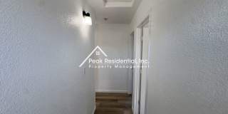 Great 4 Bd/2.5Ba Duplex with 1 Car Garage! Gallery 17