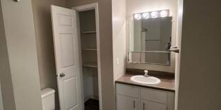 Spacious One Bedroom Apartment with W/D Connection! Gallery 13