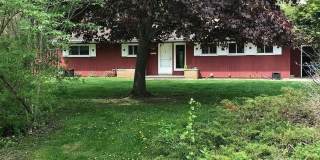 Inviting ranch situated in desirable North Ann Arbor Gallery 1