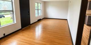 xHuge 3 Bed / 1.5 Bath – Massive Living Room & Kitchen – Section 8 Welcome! Gallery 4