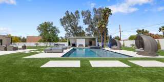 Amazing Scottsdale Luxury home! 5 bedrooms 4 baths! Gallery 1
