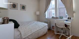 Nice 3 bed in Brookline Gallery 6