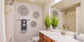 Palm Valley Apartments Gallery 13