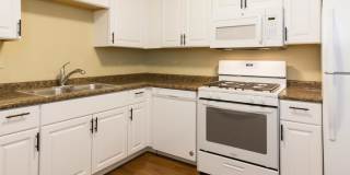 1942 North Hermitage Gallery 1