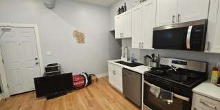 1415 W Erie Street, Gallery 3