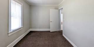 PRELEASING for AUGUST! Close to Campus; In-Unit Washer and Dryer Gallery 19