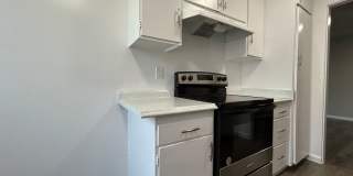 Tarzana Five Apartments Gallery 15