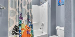 Beautiful Energy Efficient Hayward Townhome w/ Modern Updates Gallery 20