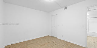 1401 SW 128th Ter Gallery 9