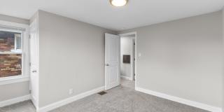 Charming 3-Bed Dutch Colonial with Modern Updates & Massive Yard – Minutes from German Village! Gallery 17