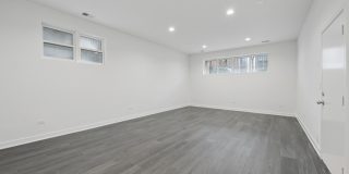 1952 W Ohio Street Gallery 24