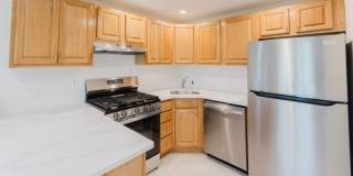 323 Jackson St Gallery 14