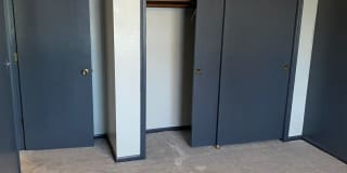Fully Updated 3 Bedroom 3 Bath Townhouse with 2 Stall Attatched Garage Gallery 15