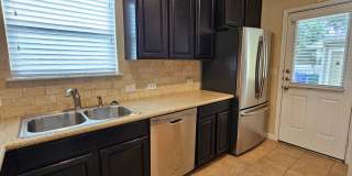 Beautiful Two-story 3 bed / 2.5 bath Home in Cedar Park Gallery 14