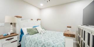 Charming 4 bedroom, 3 bathroom with lots of outdoor living space. Gallery 19