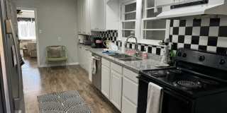 2819 26th Street Gallery 17