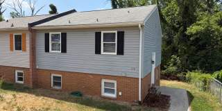 813 Ridge Street - Pet Friendly Charlottesville Home! Gallery 1