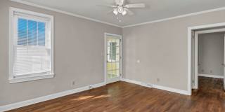 Charming 2 Bedroom Home Just Blocks from USC Campus with Great Parking & Move-In Ready Appeal Gallery 11