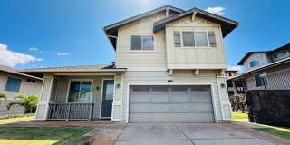 Welcome home in the peaceful Kahiwelo neighborhood! Electricity included in rent! Gallery 1