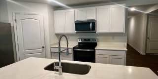 Like-New 2025 4-bedroom home for rent Gallery 10