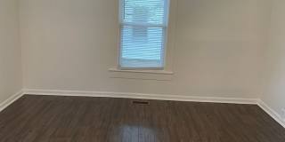 Adorable 1BR Home with Office/Den Adorable 1BR Home with Office/Den Gallery 4