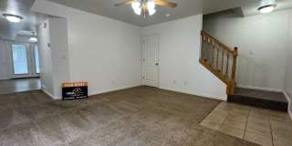 3 bedroom 2.5 Bath Townhouse-Small Dogs Allowed 3 bedroom 2.5 Bath Townhouse-Small Dogs Allowed Gallery 5