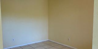AVAILABLE NOW 1/1 Condo for Rent in Fort Myers Gallery 9