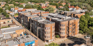 5952-58 W Superior Gallery 18