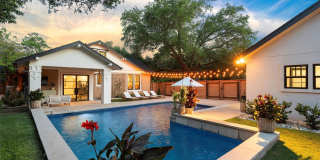 3 Bedroom 2.5 Bathroom Home w/ 1 Bedroom 1 Bathroom Guest House & Pool!! Gallery 1
