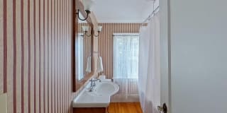 27 Cranston Avenue Gallery 39