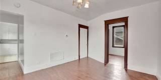 214 Ludington Street Gallery 5