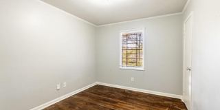 3615 W Capitol Ave, Little Rock AR 72205 - Nice all brick 4br 2ba a couple blocks from UAMS Gallery 14