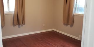 Cute 3 bedroom duplex FOR RENT on Uintah St. Gallery 10