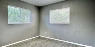 142 Harry Avenue S Gallery 14