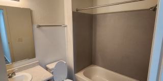 3bed 2.5 bath Silverdale Rejuvinated Townhouse Gallery 28