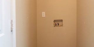 FOR LEASE -GEOURGOUS  3/2/1 WITH LARGE YARD IN SOUTH LUBBOCK Gallery 8