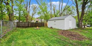 Cute Remodeled Two Bedroom 1 Bathroom Bungalow! Gallery 1