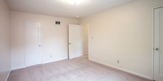 2 Bedroom Townhouse in Beautiful Cedar Hills Setting with Modern Amenities! Gallery 14