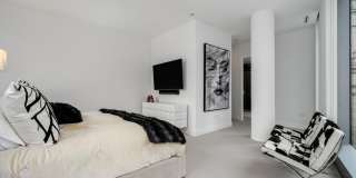403 N Wabash Avenue Gallery 23