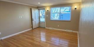 2 Bedroom 1 Bath Townhome - Lakewood! Gallery 3