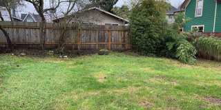 3 Bedroom Home for Rent, New kitchen, windows, flooring, and lights! Gallery 15
