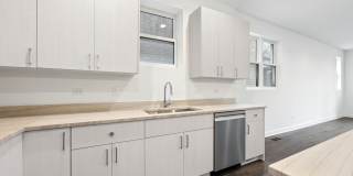 1952 W Ohio Street Gallery 11